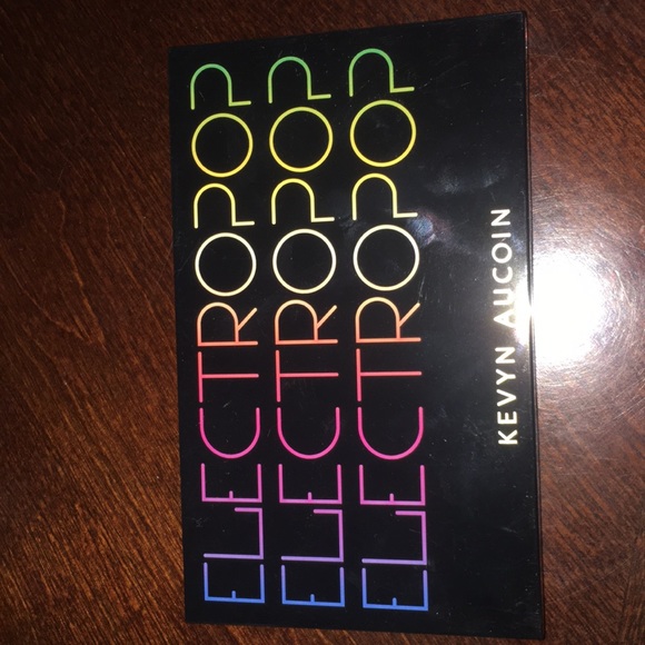 KEVYN  AUCOIN ELECTROPOP PALETTE LIMITED EDITION - Picture 2 of 7